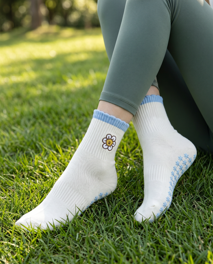 Crew Grip Socks, Sunny Embroidered Blue